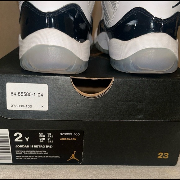 Jordan’s  11 retro (ps) kids size 2Y - Picture 8 of 9